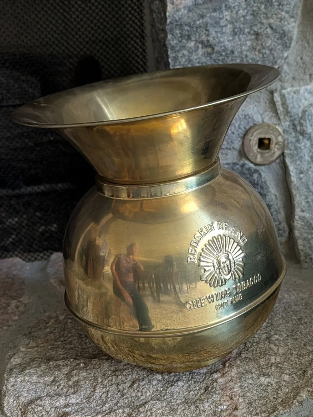 VINTAGE BRASS SPITTOON redskin chewing tobacco - Picture 4 of 7